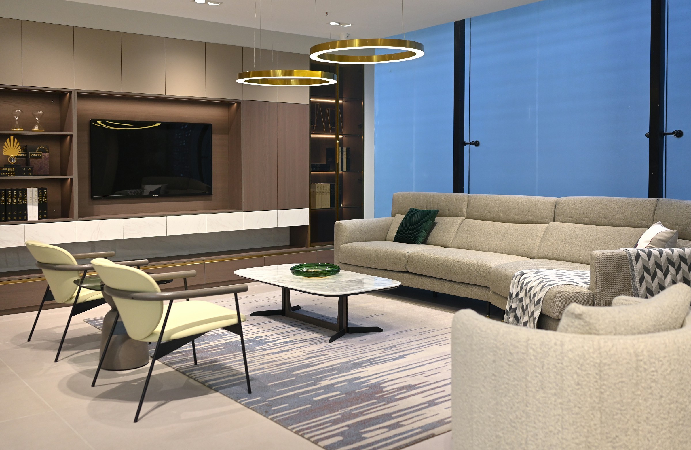 红桃影视新城市广场店